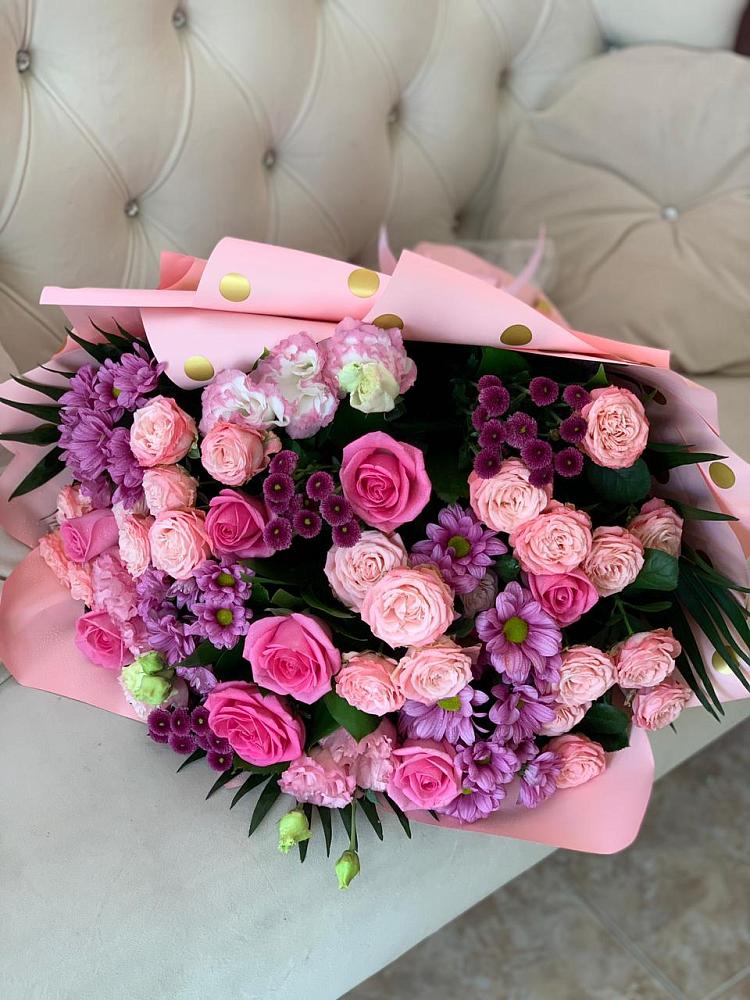 Букет цветов из: Хризантемы, Розы и Лизиантусы в Борисовке