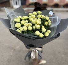 Букет Белые кустовые розы Солинеро в Борисовке