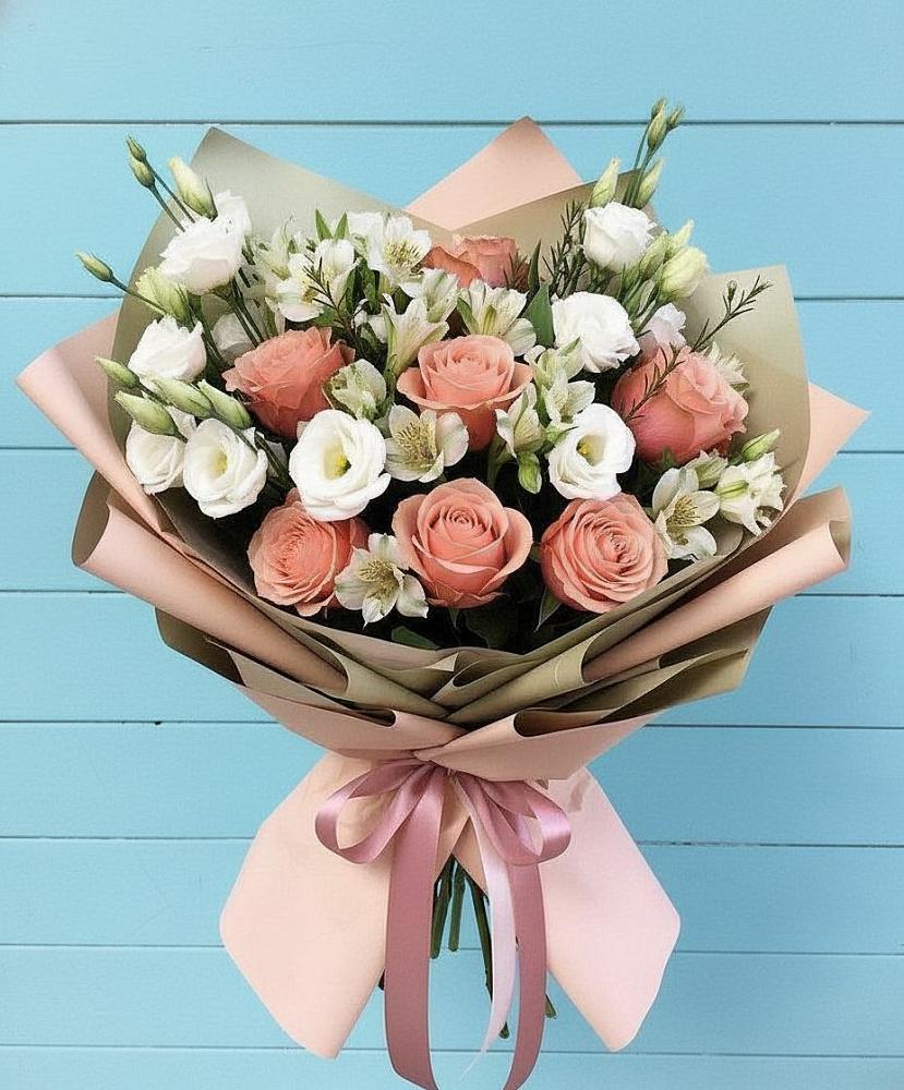 Букет цветов из: Розы, Альстромерии и Лизиантусы в Борисовке