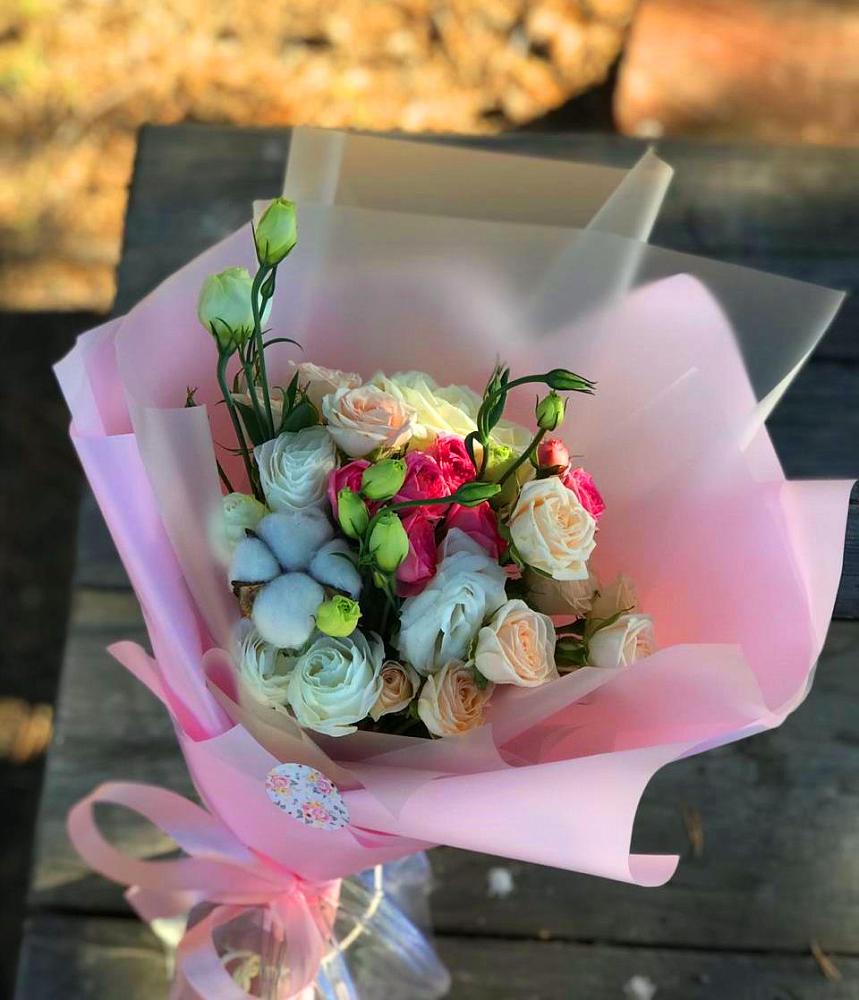 Букет цветов из: Розы и Лизиантусы в Борисовке