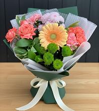 Букет цветов из:  Гвоздики, Розы, Герберы и Хризантемы в Борисовке