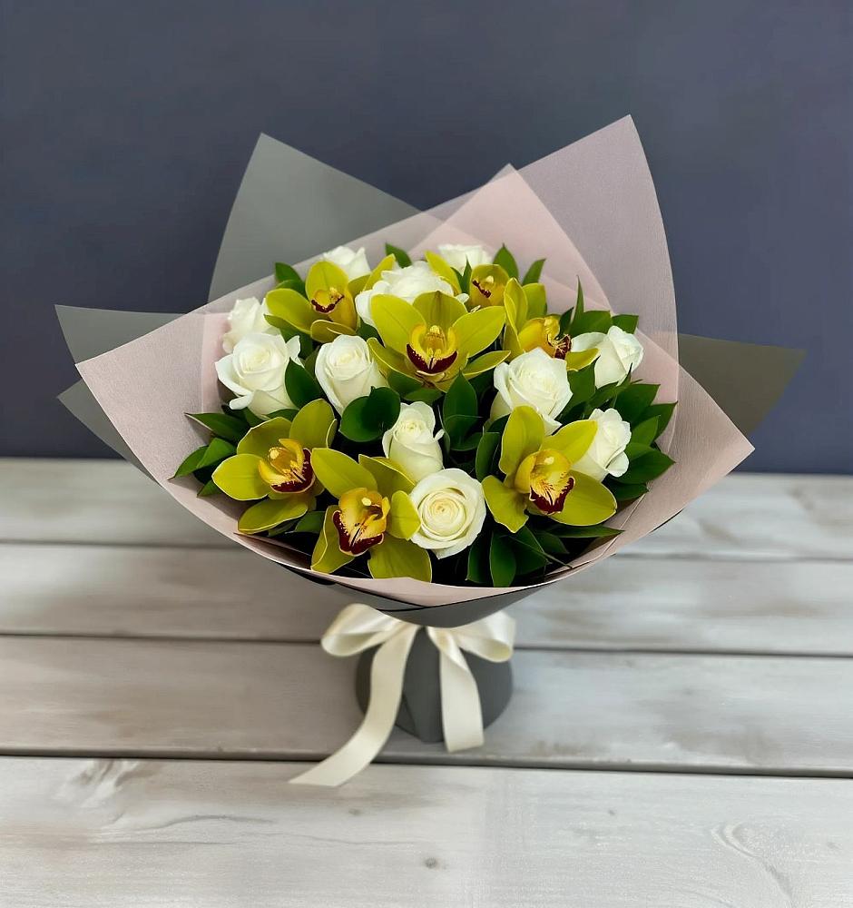 Букет цветов из: Орхидеи и Розы в Борисовке