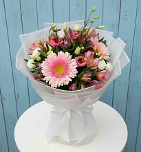 Букет цветов из:  Герберы, Альстромерии и Лизиантусы в Борисовке