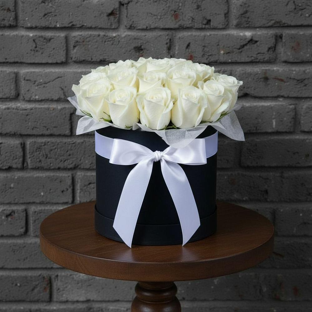 Цветочная композиция из Розы в шляпной коробке в Борисовке